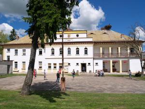 RUNOWO - PAŁAC - KOLONIA i OBÓZ JEŹDZIECKI